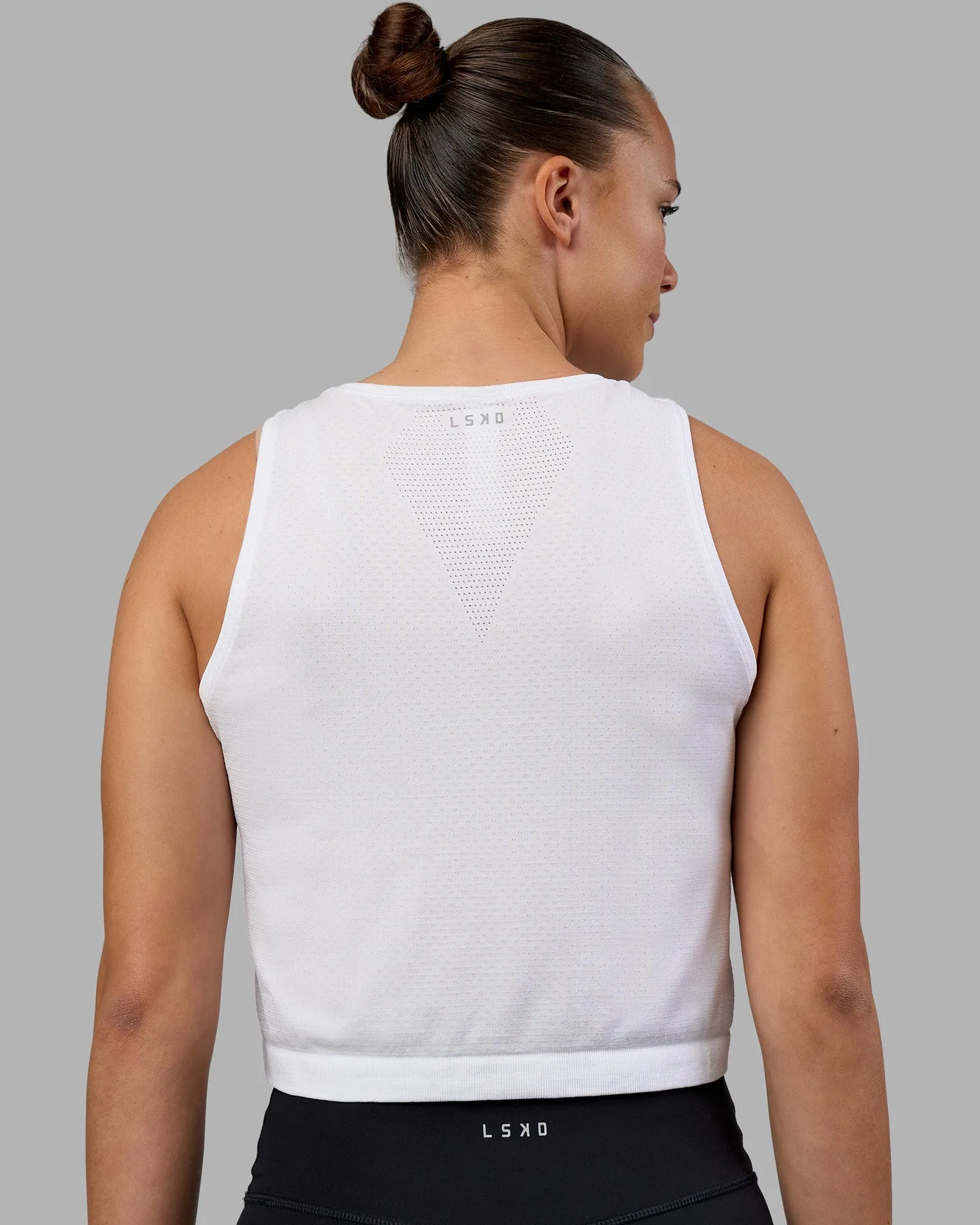 aeroflx-seamless-skimmer-tank-vCMKWAAg-2.webp Online LSKD AeroFLX+ Seamless Skimmer Tank White/White