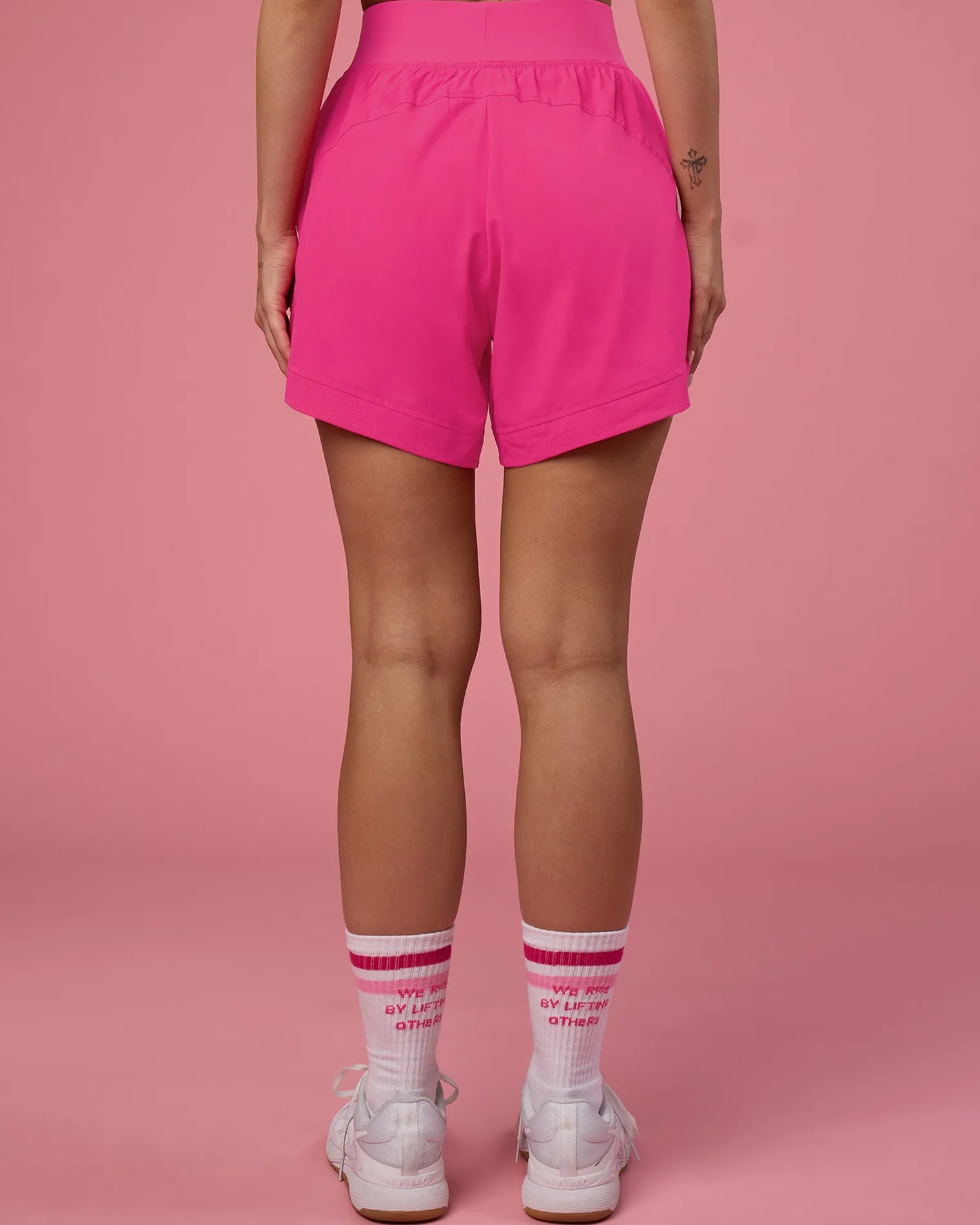 challenger-5quot-lined-perform-WkIvwJdS-2.webp New LSKD Challenger 5" Lined Performance Shorts Ultra Pink