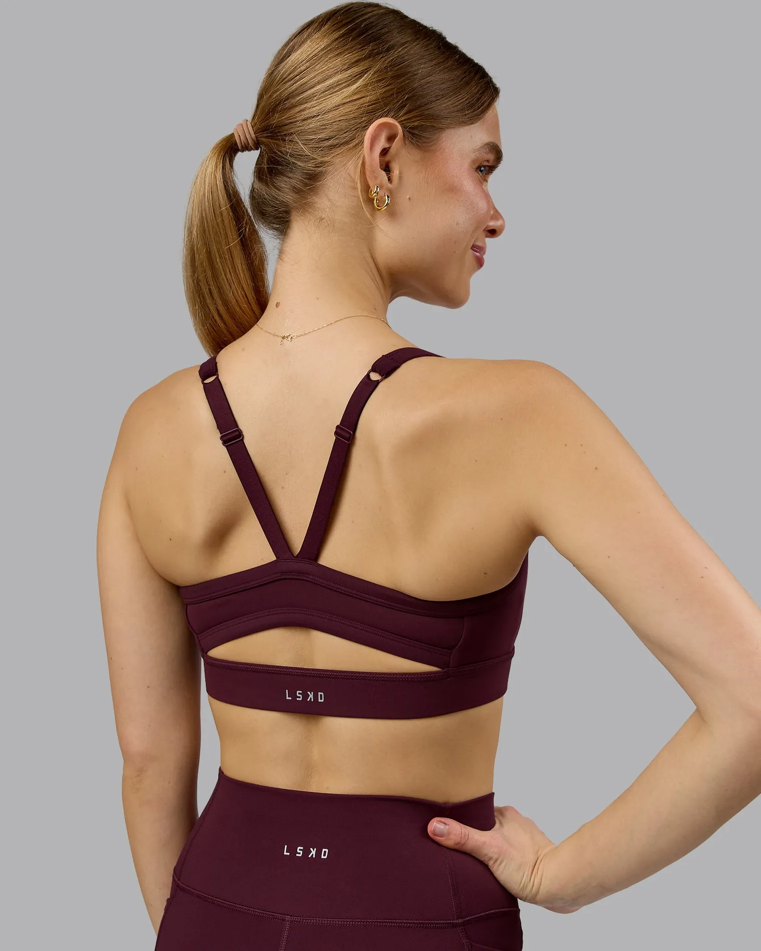 momentum-sports-bra-cJWrisKy-6.webp Outlet LSKD Momentum Sports Bra Cherry Lacquer